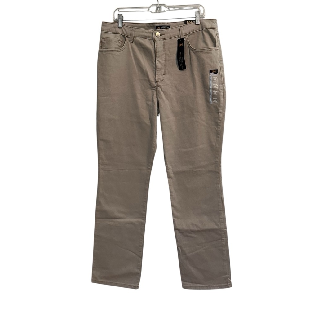 Lee Relaxed Fit Instantly Slims Straight Leg Pants – Size 16 – Light Khaki Tan